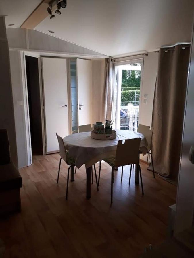 Luxueuze Stacaravan In Bredene Met Eigen Terras En Tuintje Exterior photo